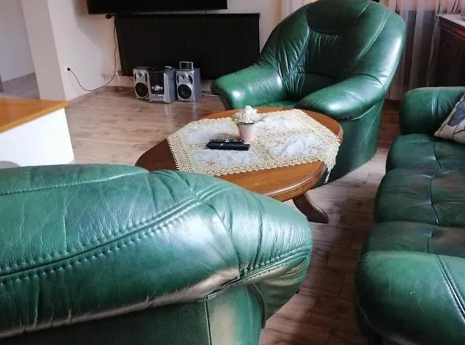 Goldenvendégház Villa *